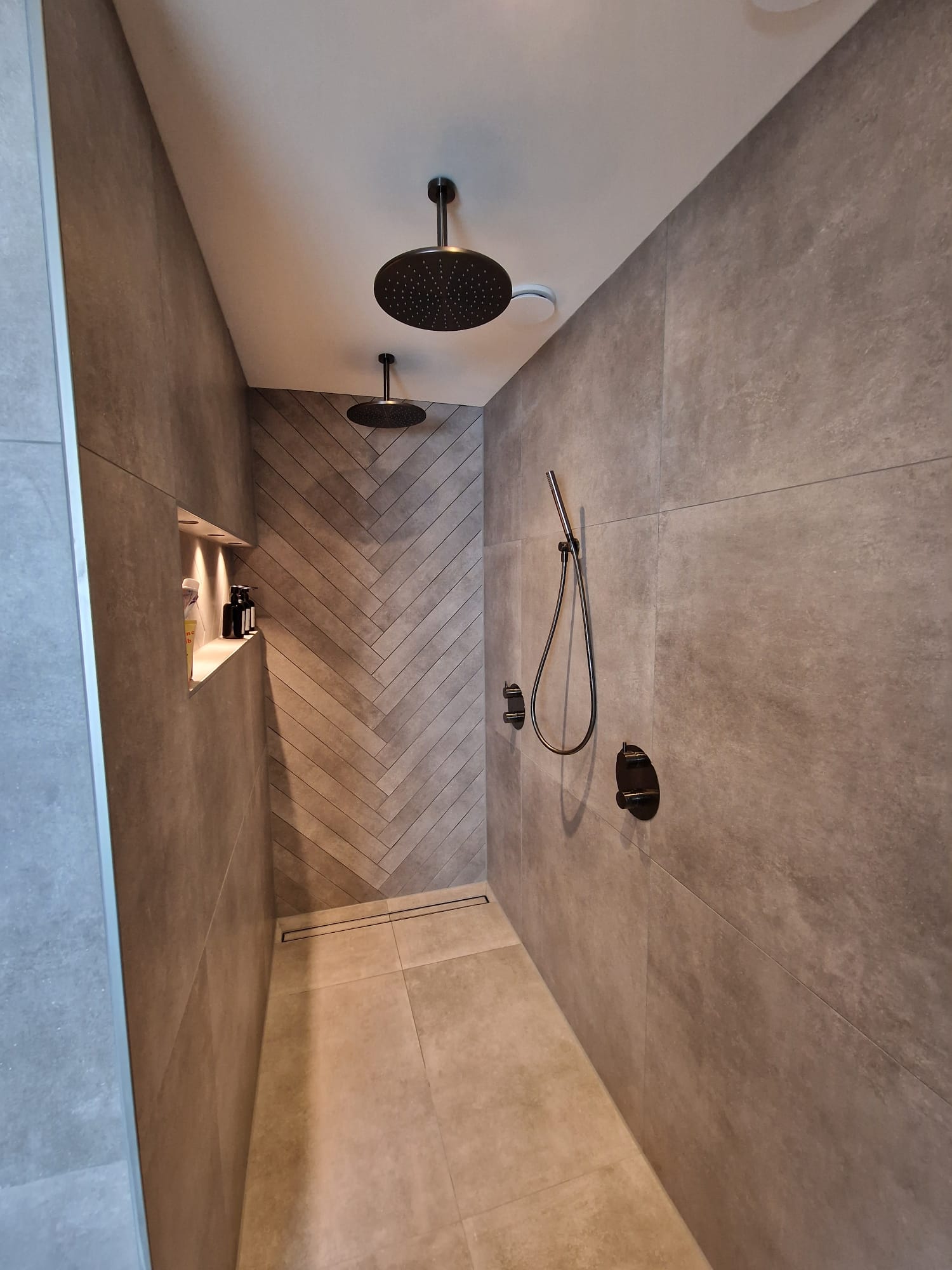 Luxe inloopdouche met regendouche
