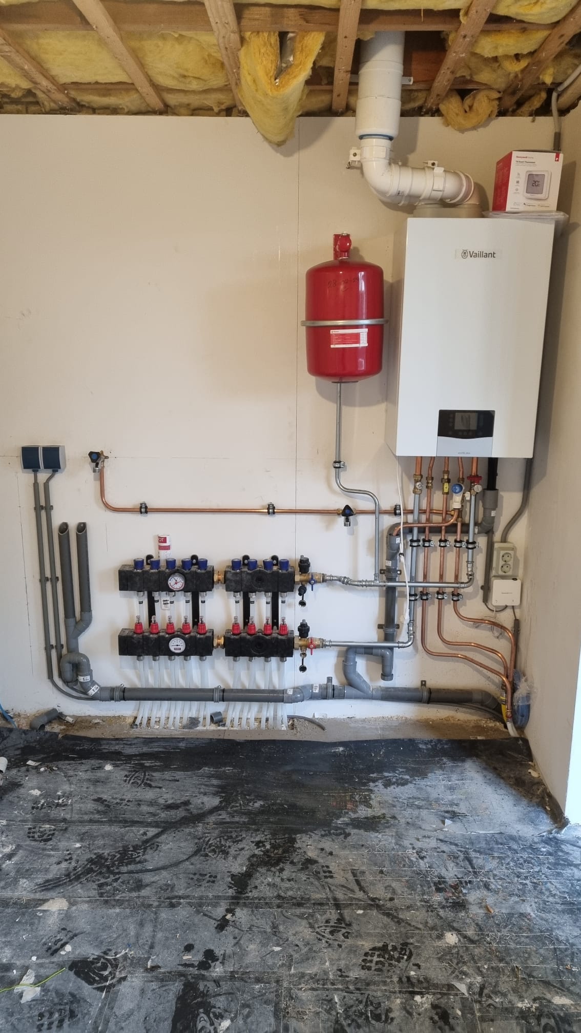 Gasinstallatie met CV ketel en verdeler