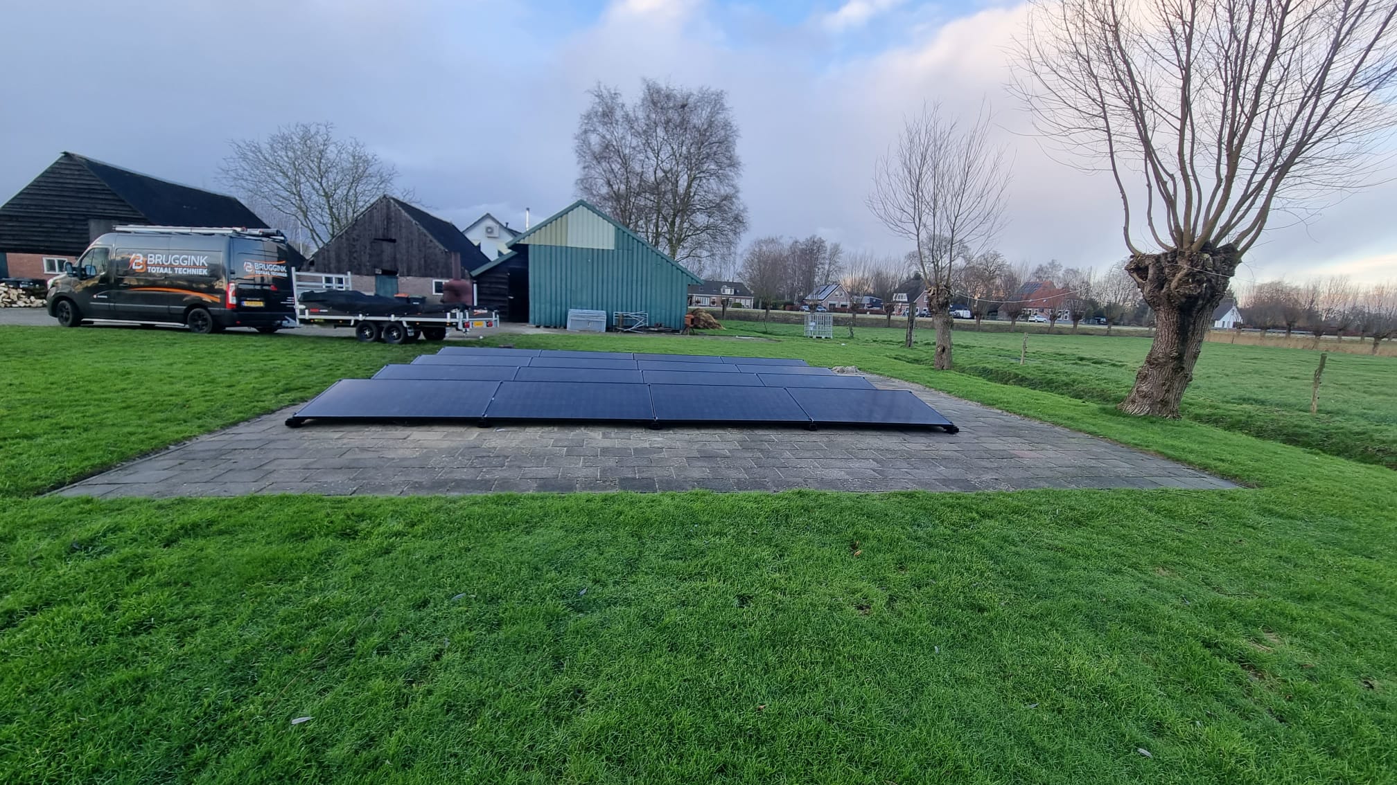 Zonnepanelen installatie op het dak