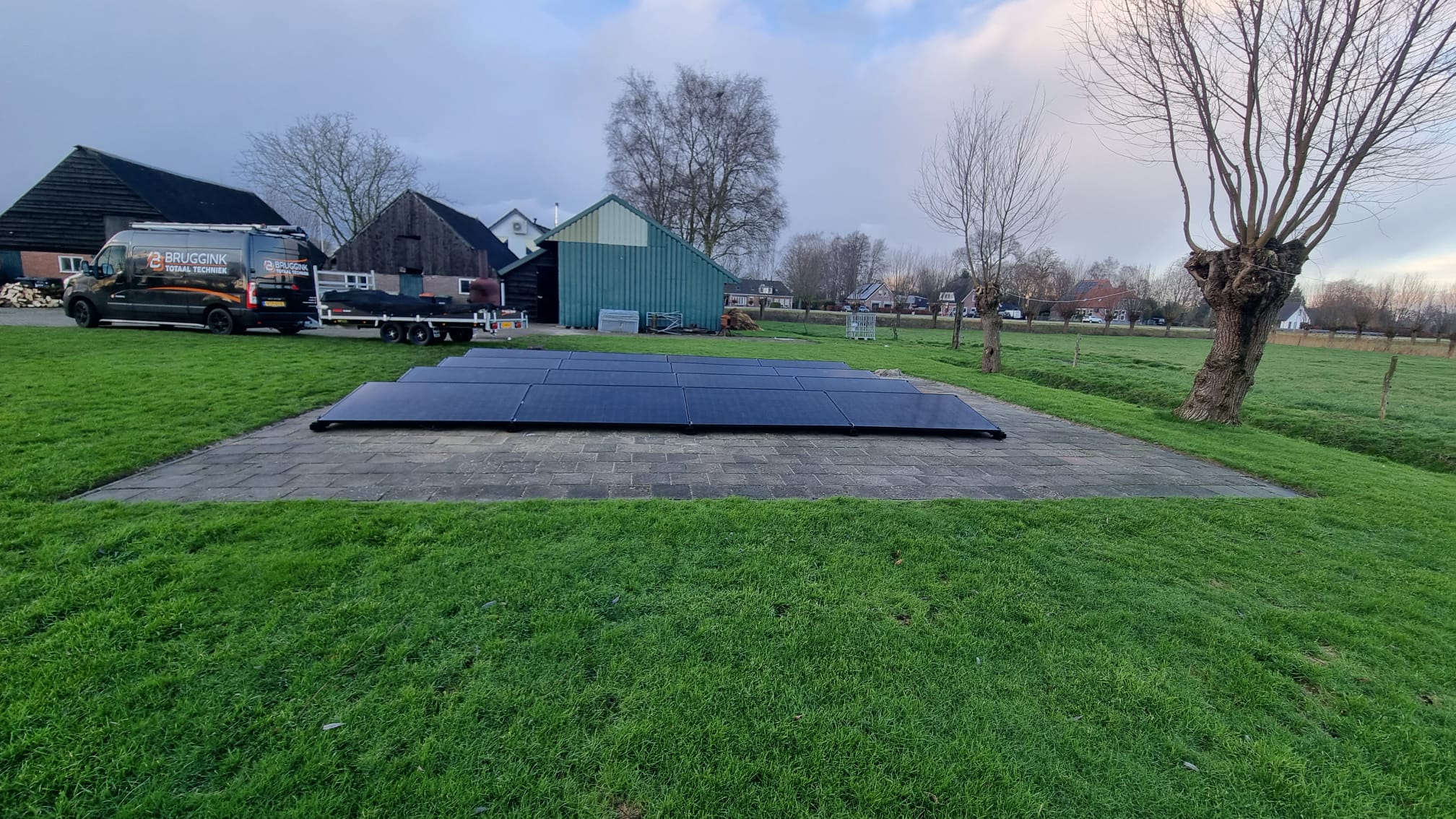Zonnepanelen op grond opstelling